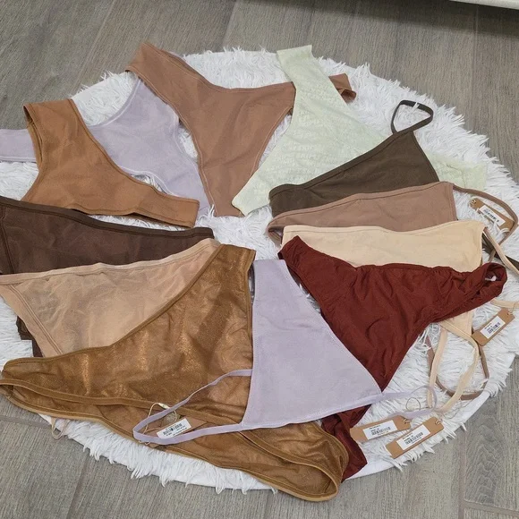 12pcs SKIMS Thongs 2X ( 11 NWT 1 NWOT) - Picture 3 of 9